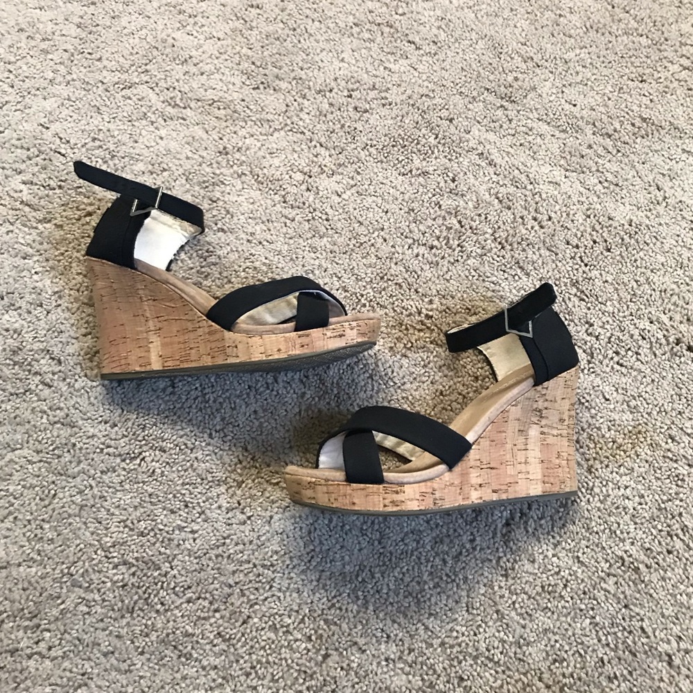 Toms black wedges size 7.5